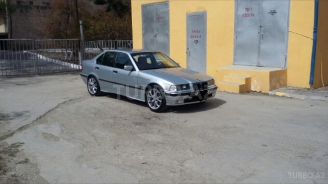 BMW 320 1995, 253,000 km - 2.0 l - Sumqayıt