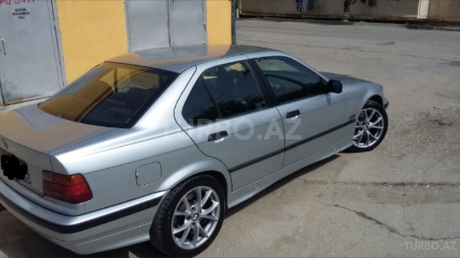 BMW 320 1995, 253,000 km - 2.0 l - Sumqayıt