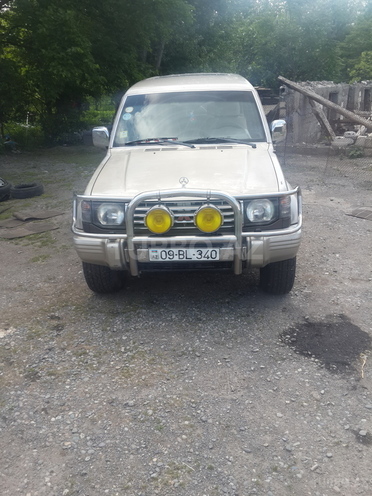 Mitsubishi Pajero 1992, 323,445 km - 2.5 l - Bərdə