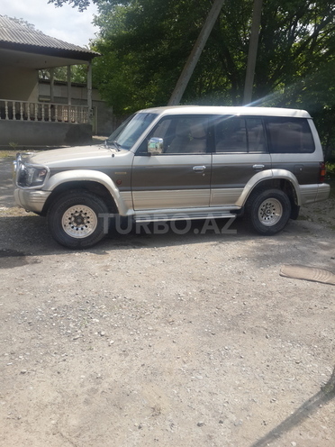 Mitsubishi Pajero 1992, 323,445 km - 2.5 l - Bərdə