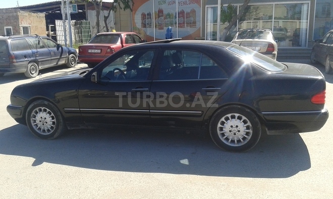 Mercedes E 320 1997, 260,043 km - 3.2 l - Bakı