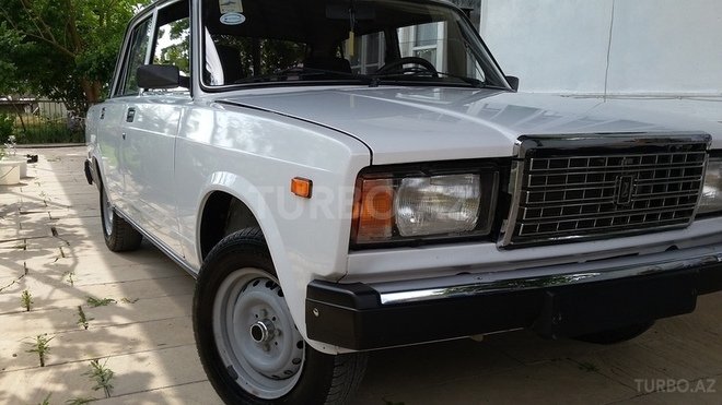 LADA (VAZ) 2107 2005, 54,000 km - 1.6 l - Salyan