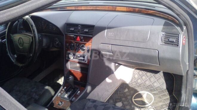 Mercedes C 220 1996, 111,110 km - 2.2 l - Sumqayıt