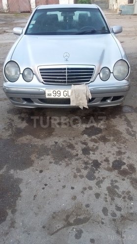 Mercedes E 220 1999, 280,000 km - 2.2 л - Sumqayıt