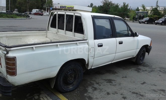Toyota Hilux 1992, 30,000 km - 2.5 л - İsmayıllı