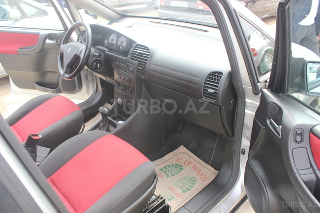 Opel Zafira 2001, 240,000 km - 1.8 l - Bakı