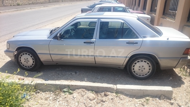 Mercedes 190 1989, 800,000 km - 2.0 l - Bakı