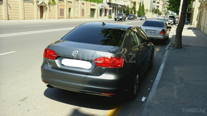 Volkswagen Jetta 2013, 41,600 km - 1.8 l - Bakı