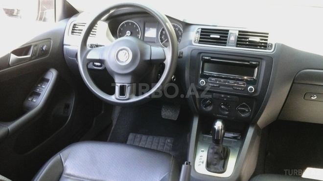 Volkswagen Jetta 2013, 41,600 km - 1.8 l - Bakı