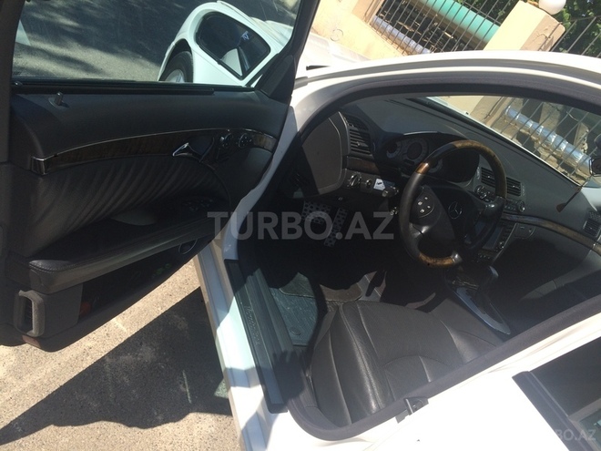Mercedes E 320 2004, 155,727 km - 3.2 l - Bakı