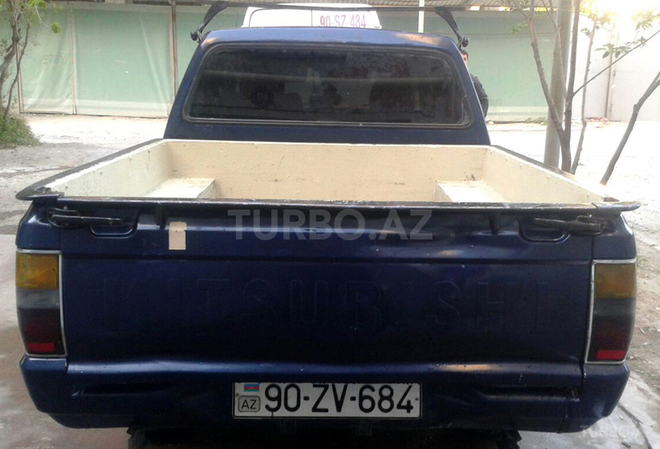 Mitsubishi L200 1997, 170,000 km - 2.5 l - Bakı