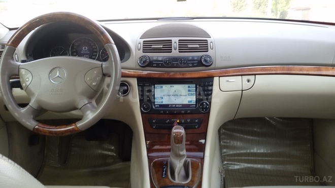 Mercedes E 320 2004, 233,600 km - 3.2 л - Bakı