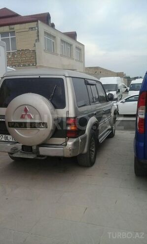 Mitsubishi Pajero 1992, 1,000,000 km - 0.5 l - Siyəzən