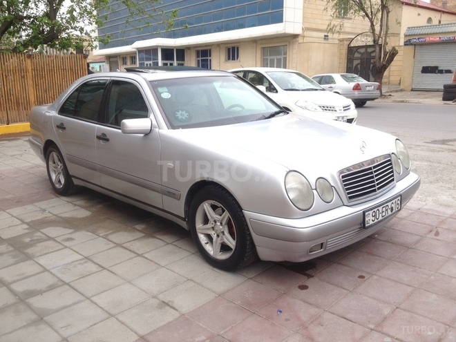 Mercedes E 240 1999, 350,000 km - 2.4 л - Bakı