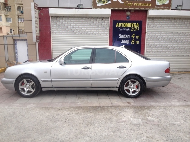 Mercedes E 240 1999, 350,000 km - 2.4 л - Bakı