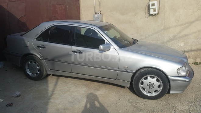 Mercedes C 200 1999, 132,000 km - 2.0 л - Bakı