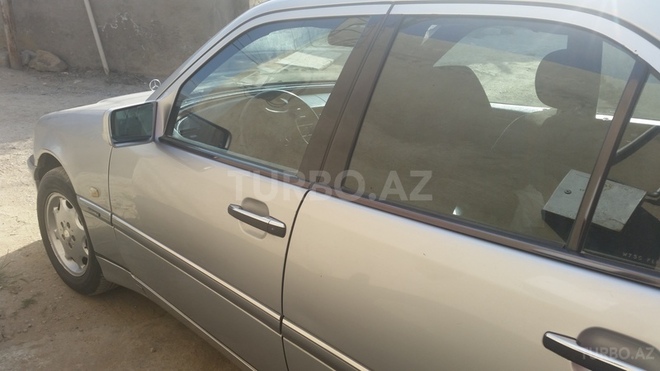 Mercedes C 200 1999, 132,000 km - 2.0 л - Bakı