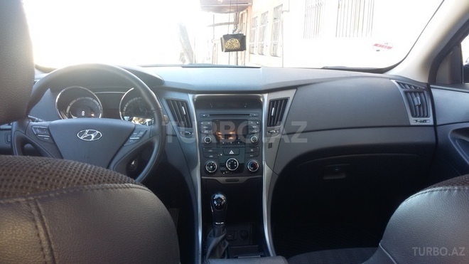 Hyundai Sonata 2014, 31,000 km - 2.0 l - Quba
