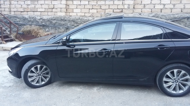 Hyundai Sonata 2014, 31,000 km - 2.0 l - Quba