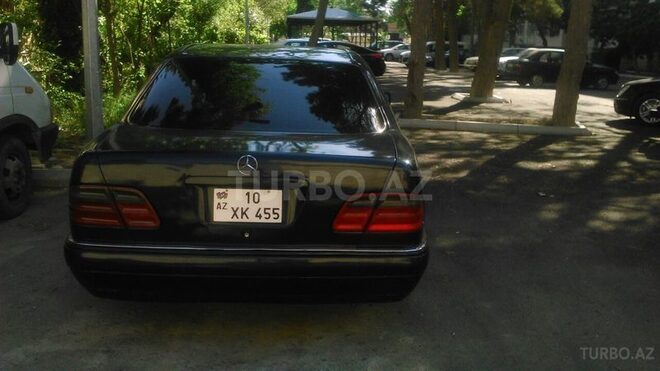 Mercedes E 200 1998, 380,000 km - 2.0 l - Bakı