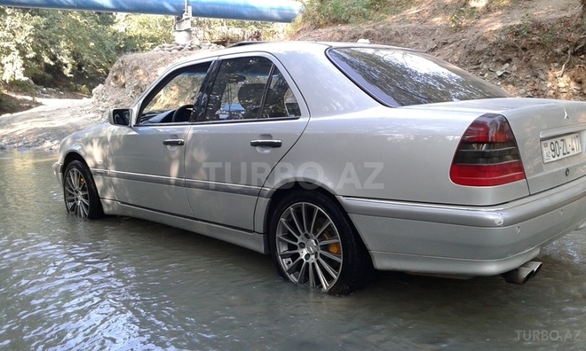 Mercedes C 280 1998, 319,000 km - 0.3 l - Astara