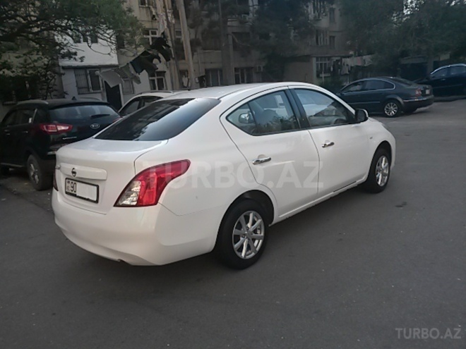 Nissan Sunny 2013, 80,000 km - 1.5 l - Bakı