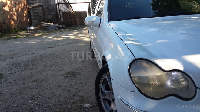 Mercedes C 200 2001, 240,000 km - 0.2 l - Bakı