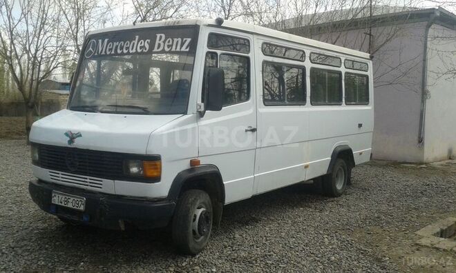Mercedes 711 D 1990, 450,000 km - 2.3 l - Biləsuvar