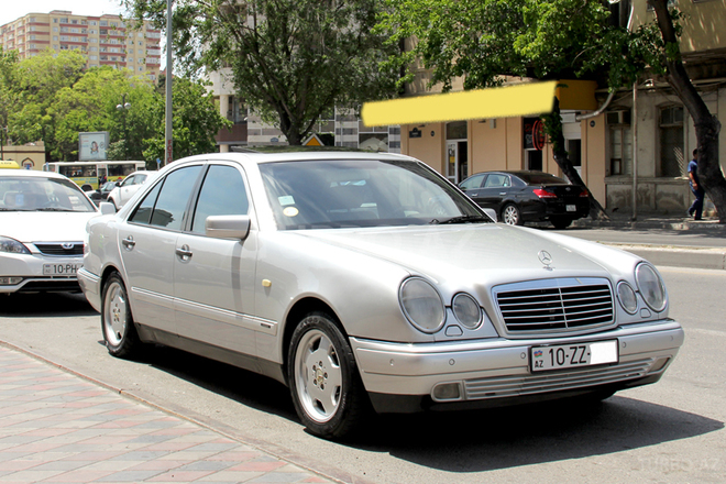 Mercedes E 280 1998, 265,000 km - 2.8 l - Bakı