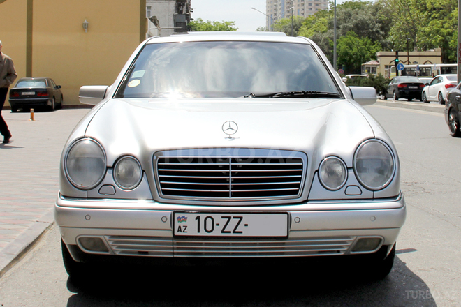 Mercedes E 280 1998, 265,000 km - 2.8 l - Bakı