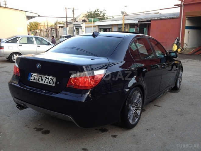 BMW 525 2006, 97,000 km - 2.5 l - Bakı