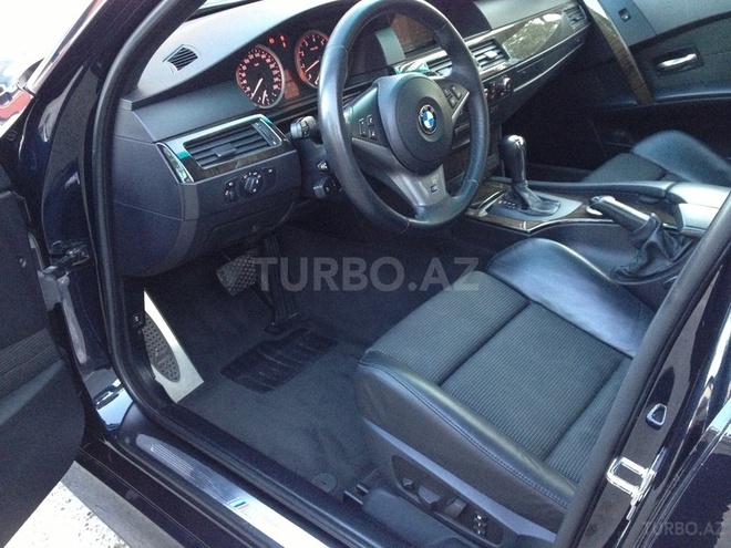 BMW 525 2006, 97,000 km - 2.5 l - Bakı