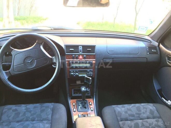 Mercedes C 200 1998, 115,000 km - 2.0 l - Bakı
