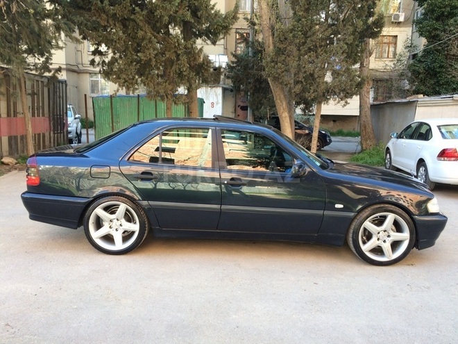 Mercedes C 200 1998, 115,000 km - 2.0 l - Bakı