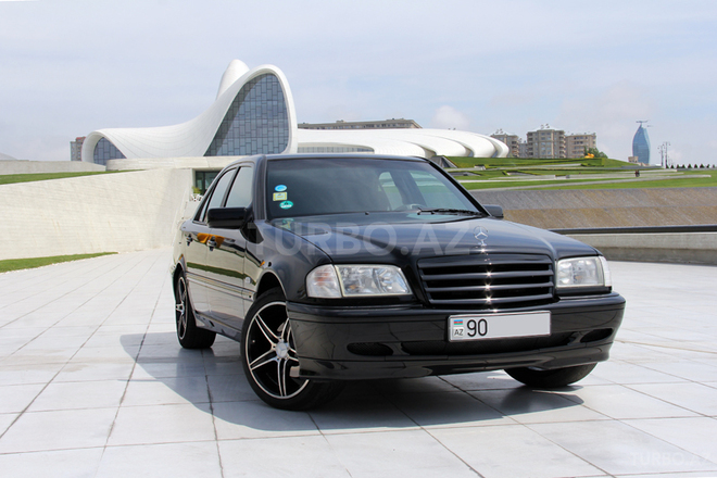Mercedes C 240 1997, 172,000 km - 2.4 l - Bakı