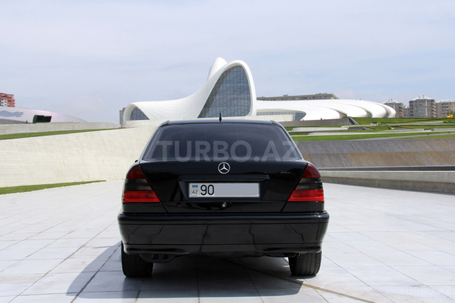 Mercedes C 240 1997, 172,000 km - 2.4 l - Bakı