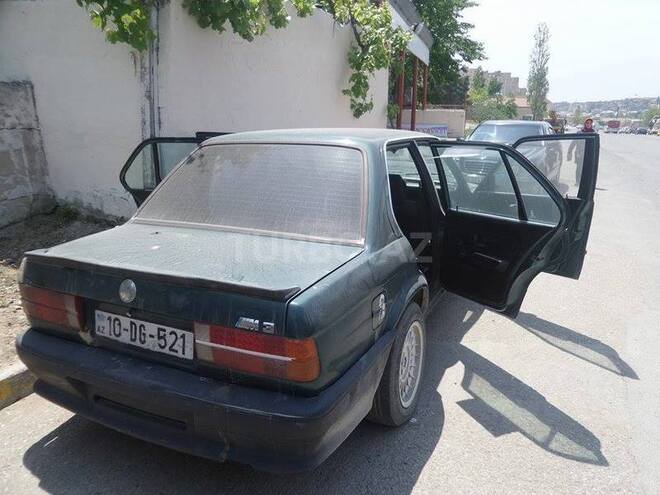 BMW 318 1984, 220,000 km - 1.8 l - Bakı