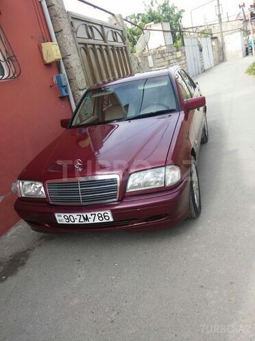 Mercedes C 220 1999, 230,000 km - 2.2 l - Bakı