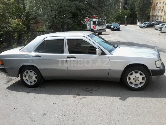 Mercedes 190 1990, 221,000 km - 2.0 l - Bakı
