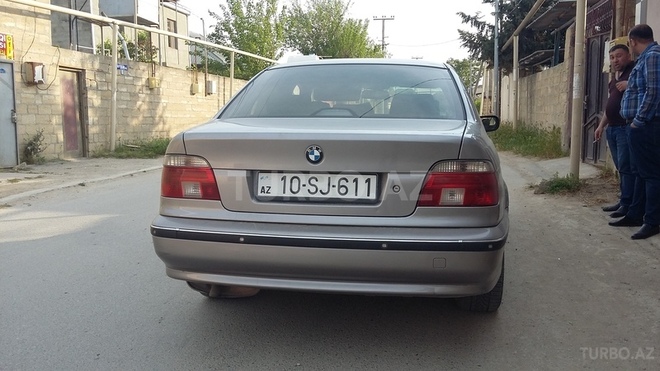 BMW 523 1997, 318,000 km - 2.3 l - Bakı