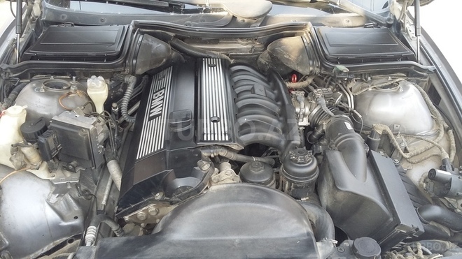 BMW 523 1997, 318,000 km - 2.3 l - Bakı