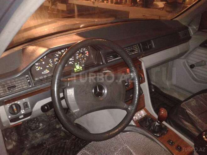 Mercedes E 230 1991, 390,000 km - 2.3 l - Bakı