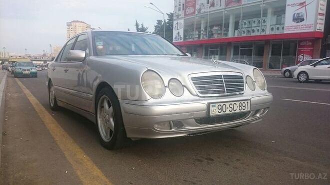 Mercedes E 220 2002, 277,479 km - 2.2 l - Bakı