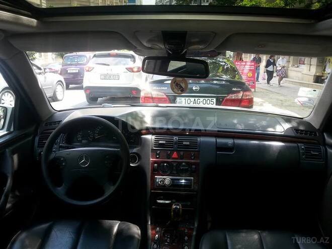 Mercedes E 220 2002, 277,479 km - 2.2 l - Bakı