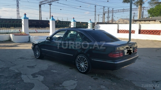 Mercedes E 240 1999, 191,210 km - 2.4 l - Sumqayıt