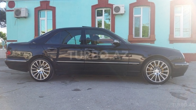 Mercedes E 240 1999, 191,210 km - 2.4 l - Sumqayıt