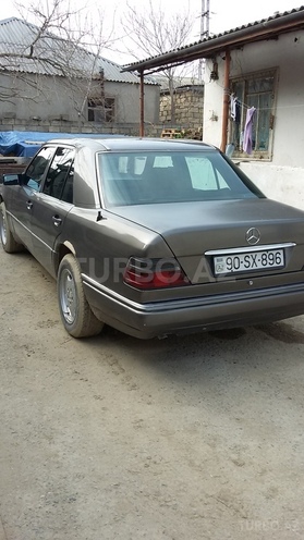 Mercedes E 200 1993, 35,000 km - 0.2 л - Bakı