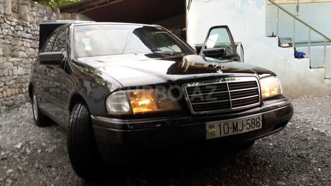 Mercedes C 220 1996, 256,486 km - 2.2 l - İsmayıllı
