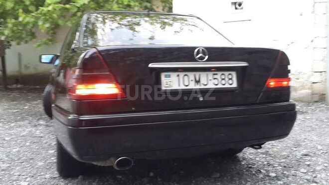 Mercedes C 220 1996, 256,486 km - 2.2 l - İsmayıllı