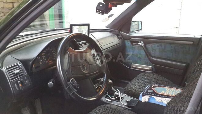 Mercedes C 220 1996, 256,486 km - 2.2 l - İsmayıllı